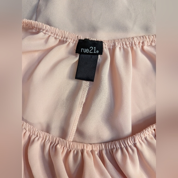 Rue 21 Pink blouse - Picture 3 of 3